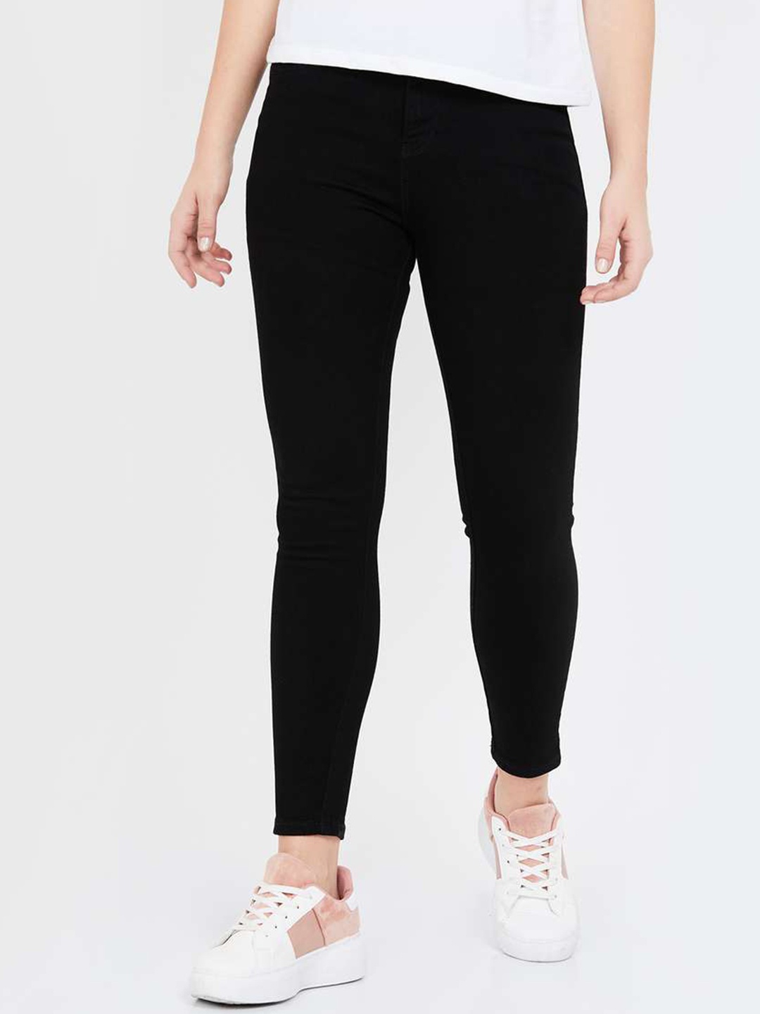 

Xpose Women Black Comfort Slim Fit High-Rise Stretchable Jeans