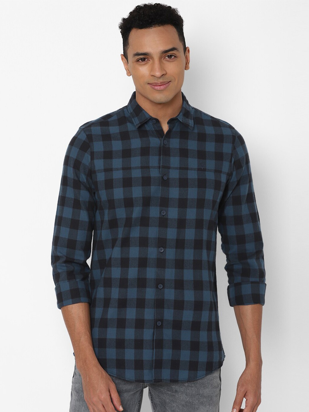 

Allen Solly Sport Men Navy Blue & Black Buffalo Checked Pure Cotton Casual Shirt