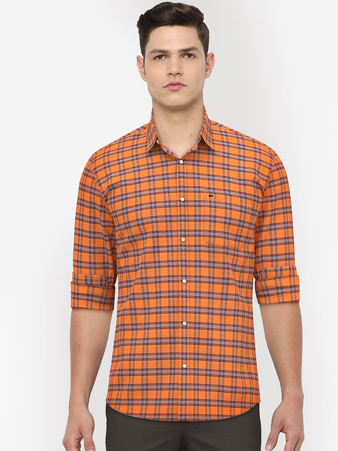 

Peter England Casuals Men Orange & Brown Slim Fit Checked Pure Cotton Casual Shirt