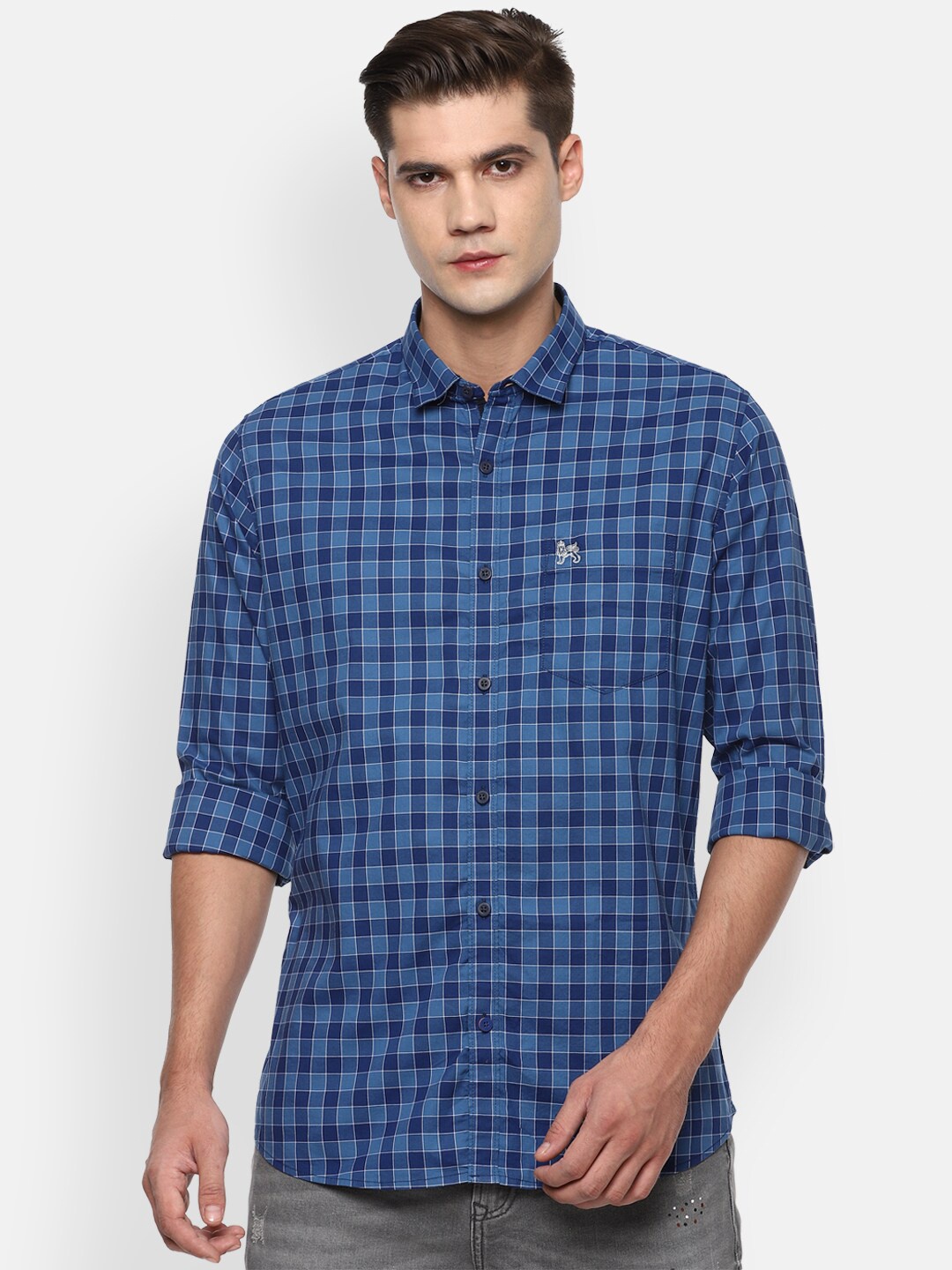 

Van Heusen Sport Men Blue Slim Fit Checked Cotton Casual Shirt