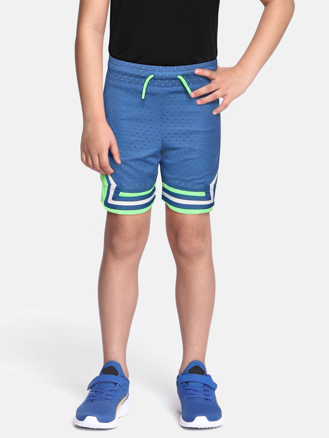 

Jordan Boys Blue Solid AIR Diamond Loose Fit Shorts