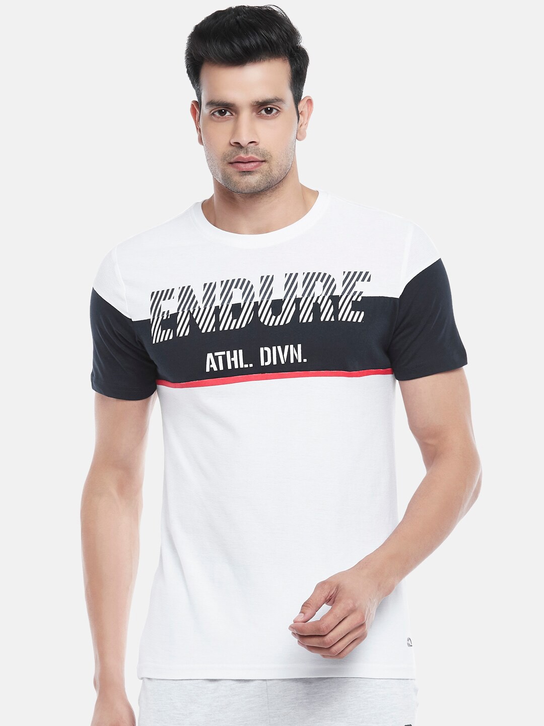 

Ajile by Pantaloons Men White Typography Printed Raw Edge Slim Fit T-shirt