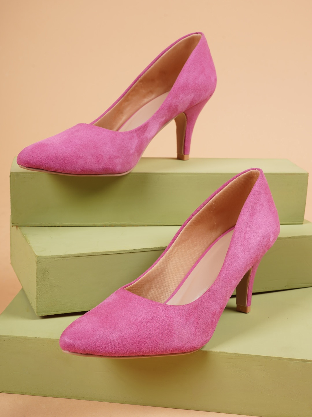 

Rubeezz Pink Solid Pumps