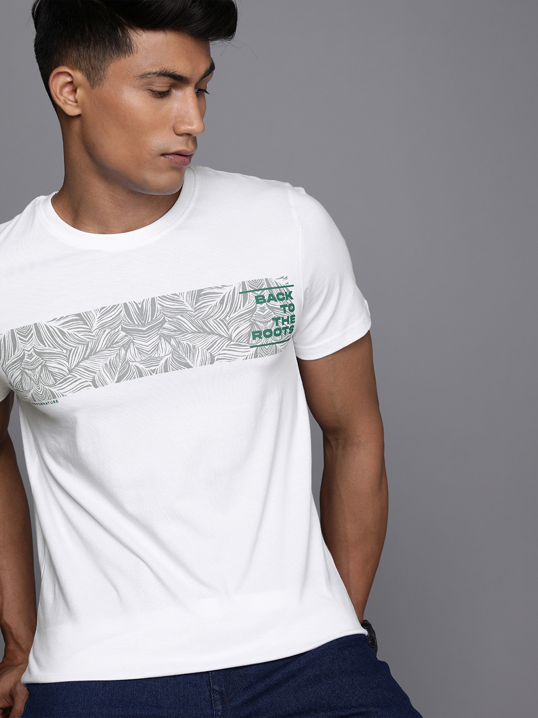 

WROGN Men White & Grey Printed Round Neck Pure Cotton T-shirt