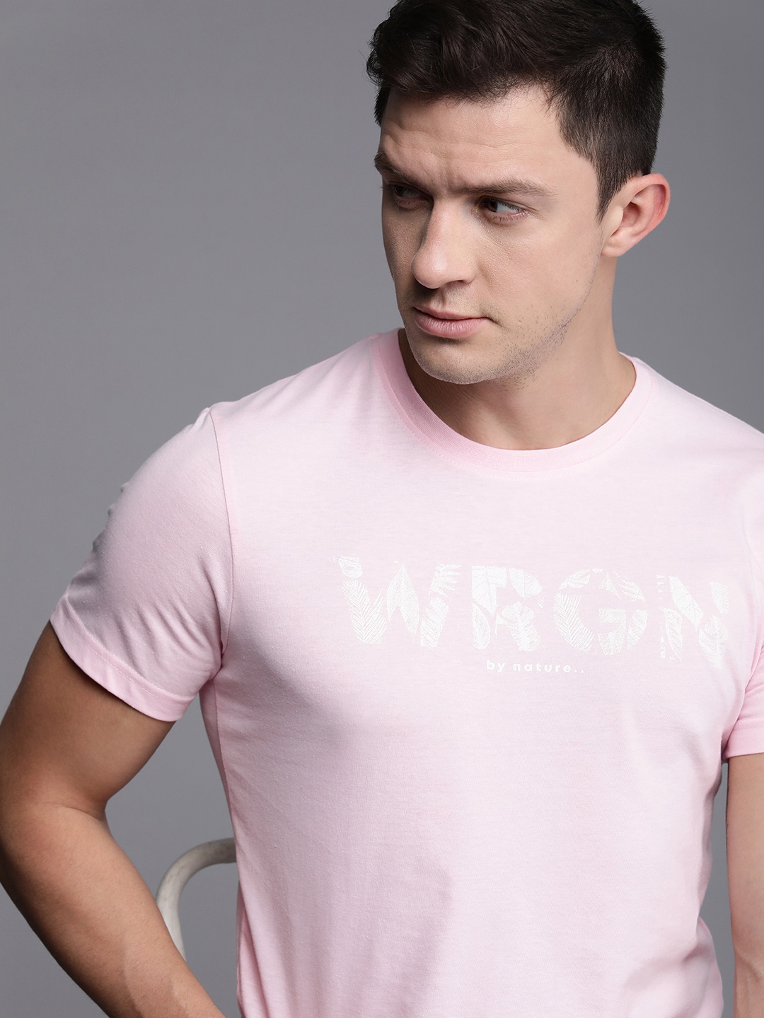 

WROGN Men Pink Graphic Printed Slim Fit Casual T-shirt