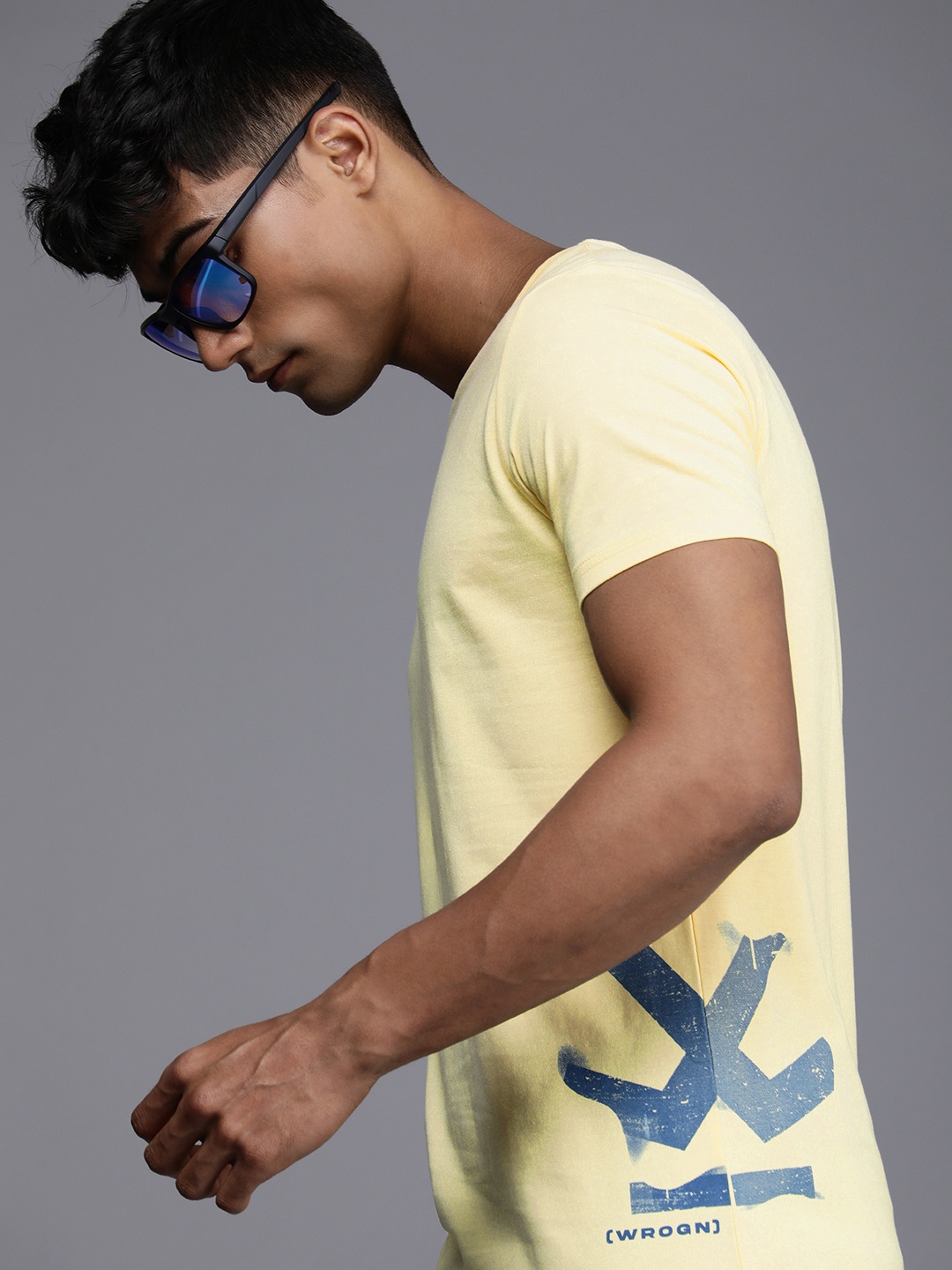 

WROGN Brand Logo Graphic Printed Slim Fit T-shirt, Yellow