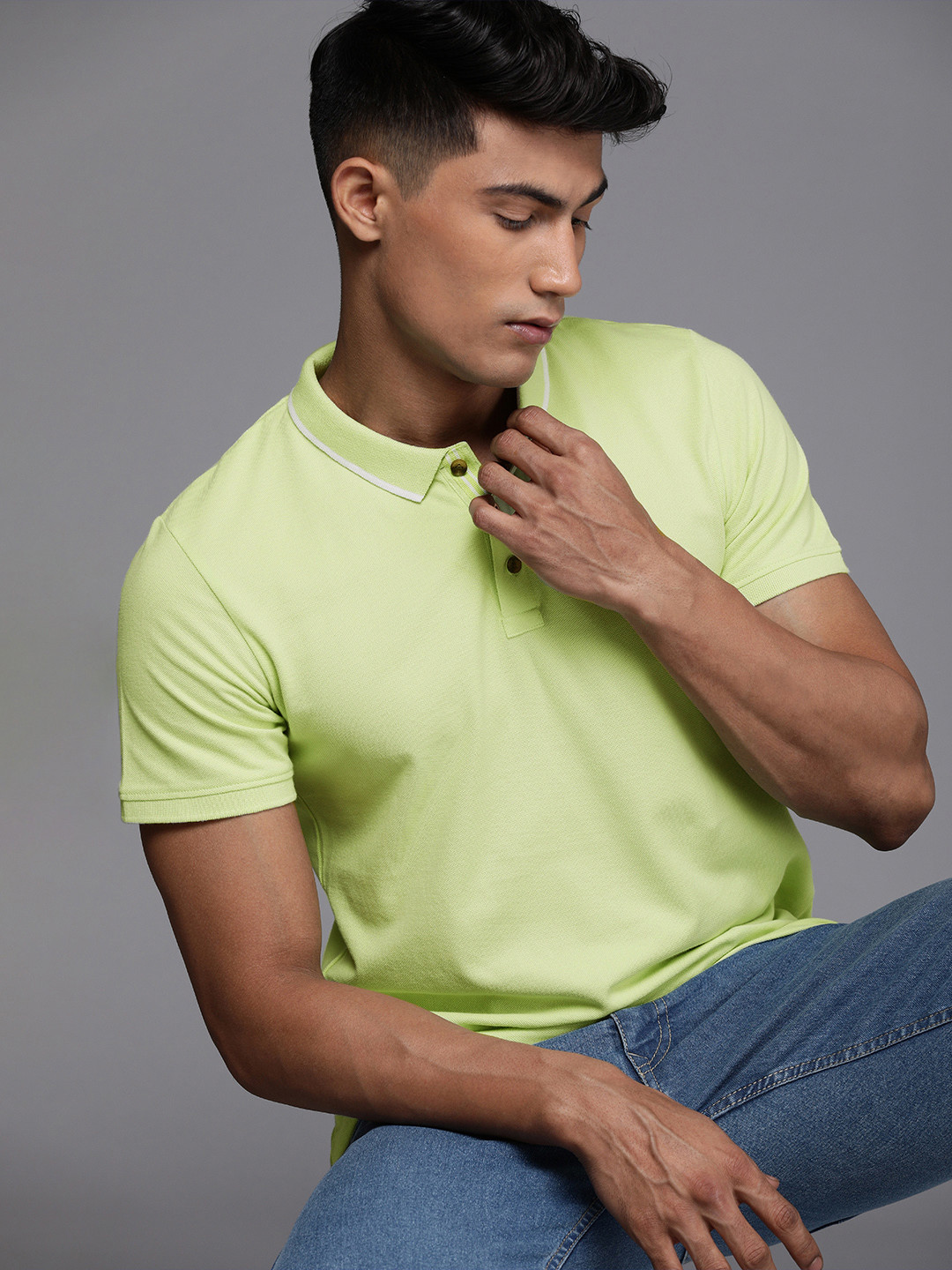 

WROGN Men Lime Green Solid Polo Collar Pure Cotton Applique Slim Fit T-shirt