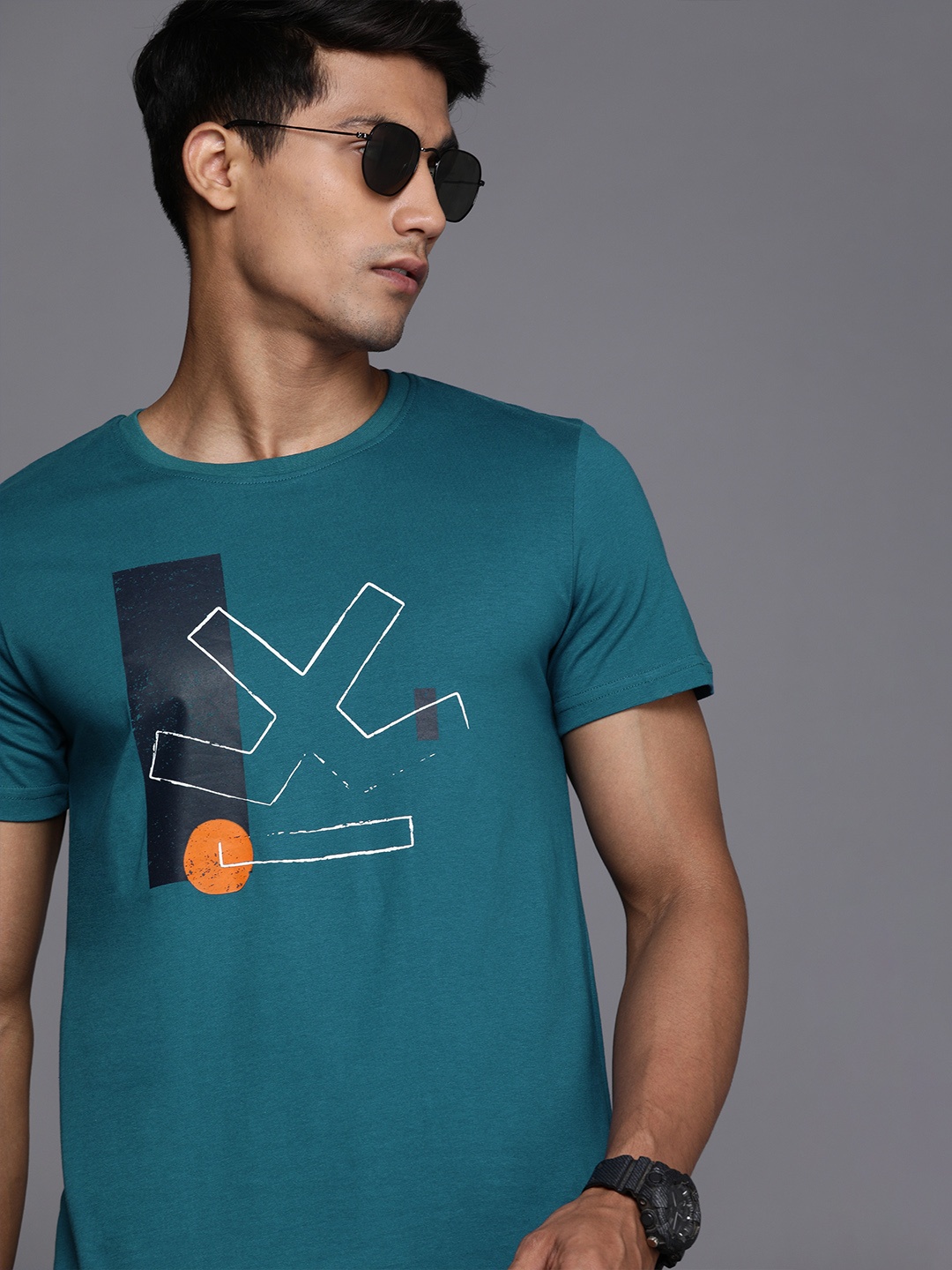 

WROGN Men Teal & Black Printed Pure Cotton Slim Fit T-shirt