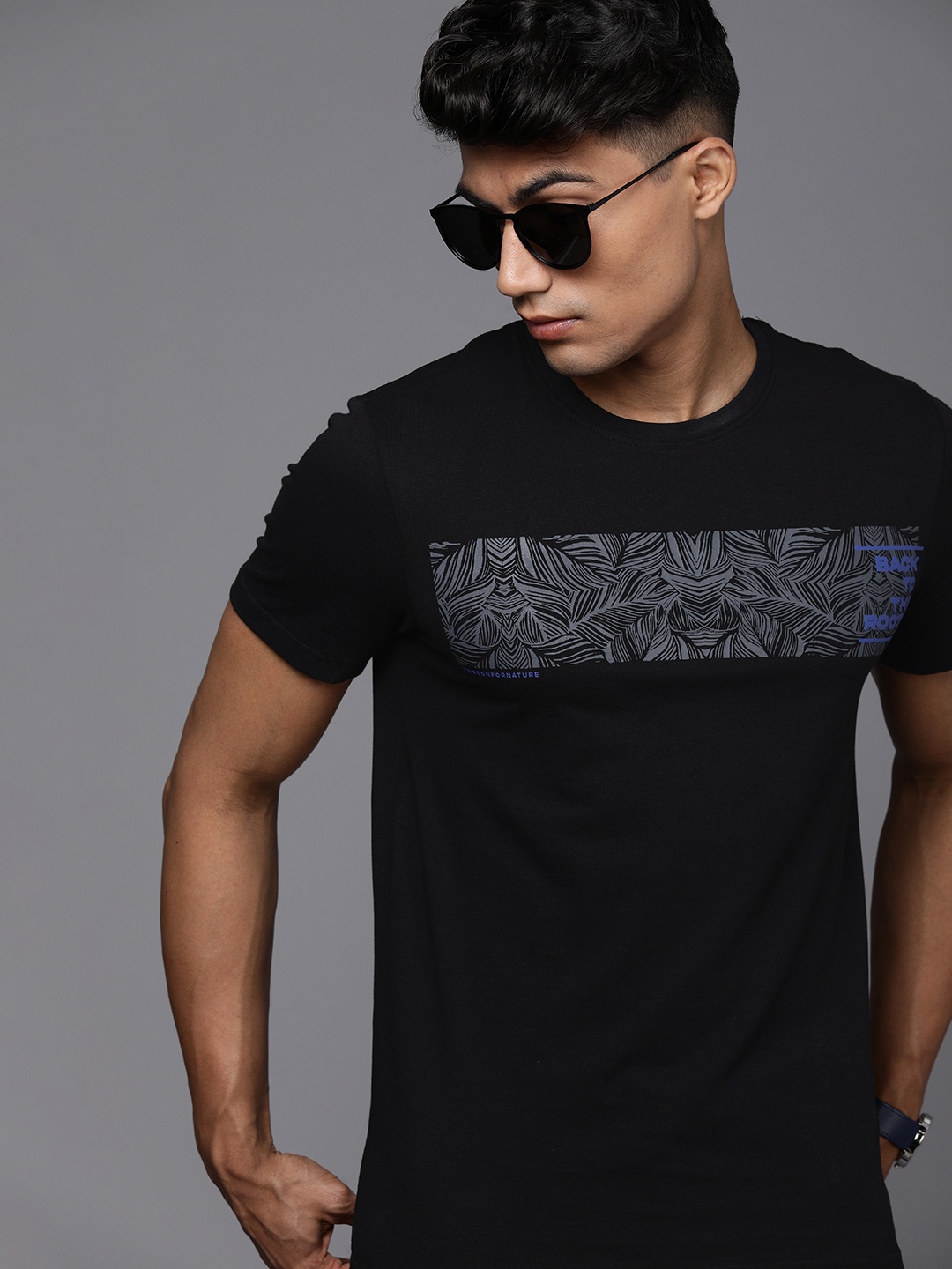 

WROGN Men Black Printed Slim Fit T-shirt