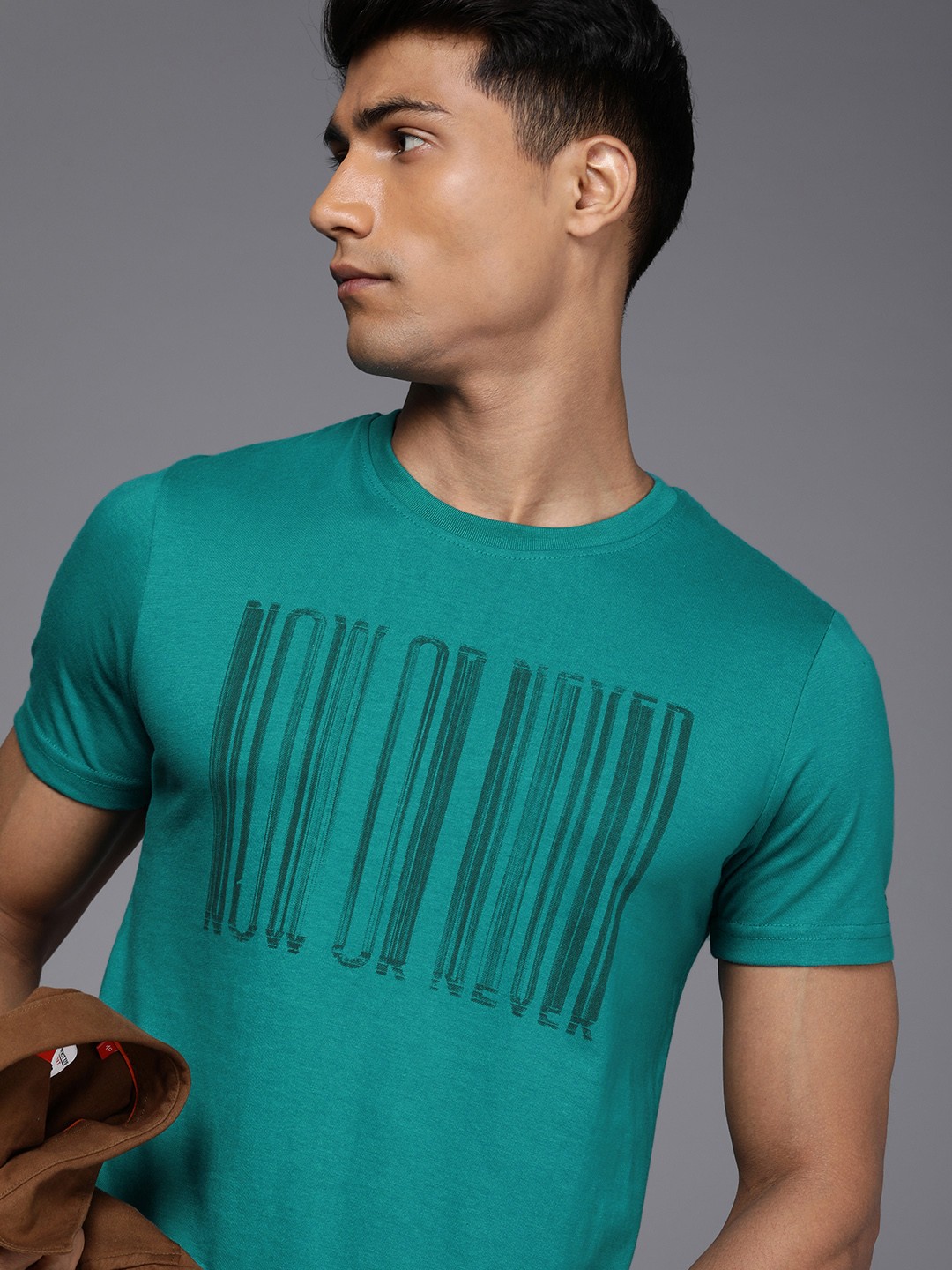 

WROGN Men Abstract Print Round Neck Knitted Slim Fit T-shirt, Teal