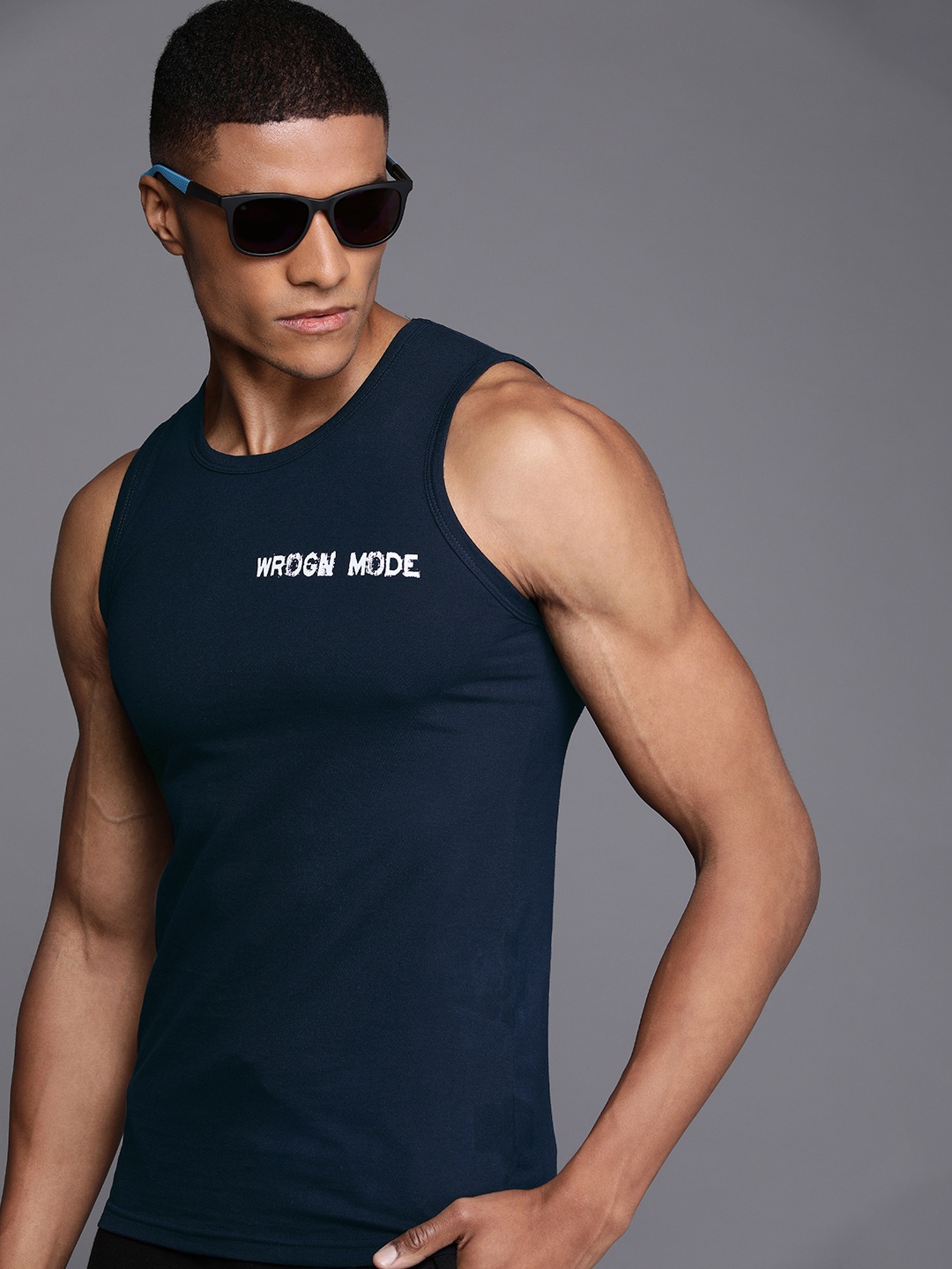 

WROGN Men Navy Blue Typography Printed Slim Fit Sleeveless T-shirt