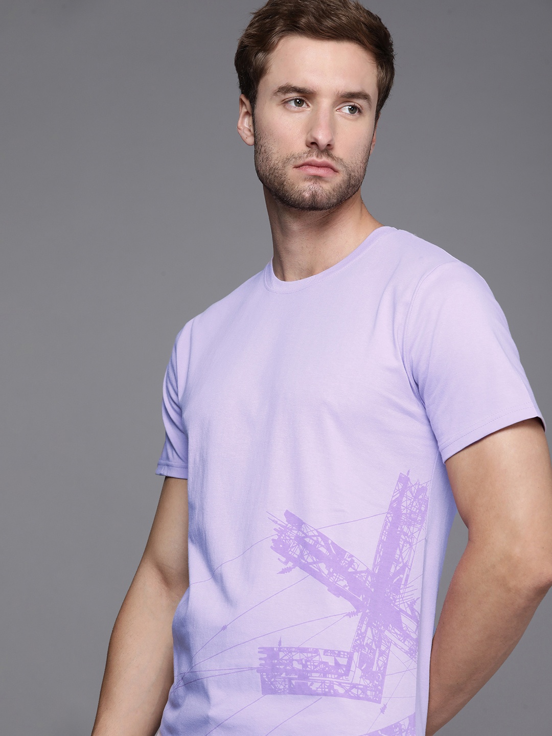 

WROGN Men Lavender Slim Fit Pure Cotton T-shirt