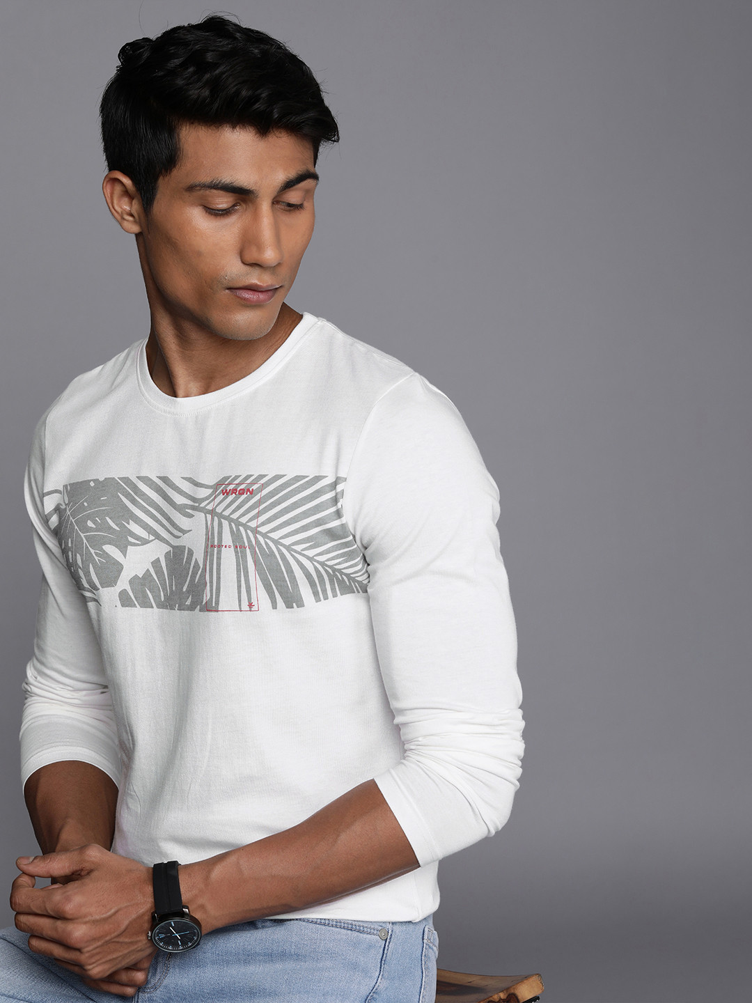 

WROGN Men White Tropical Printed Pure Cotton Slim Fit T-shirt