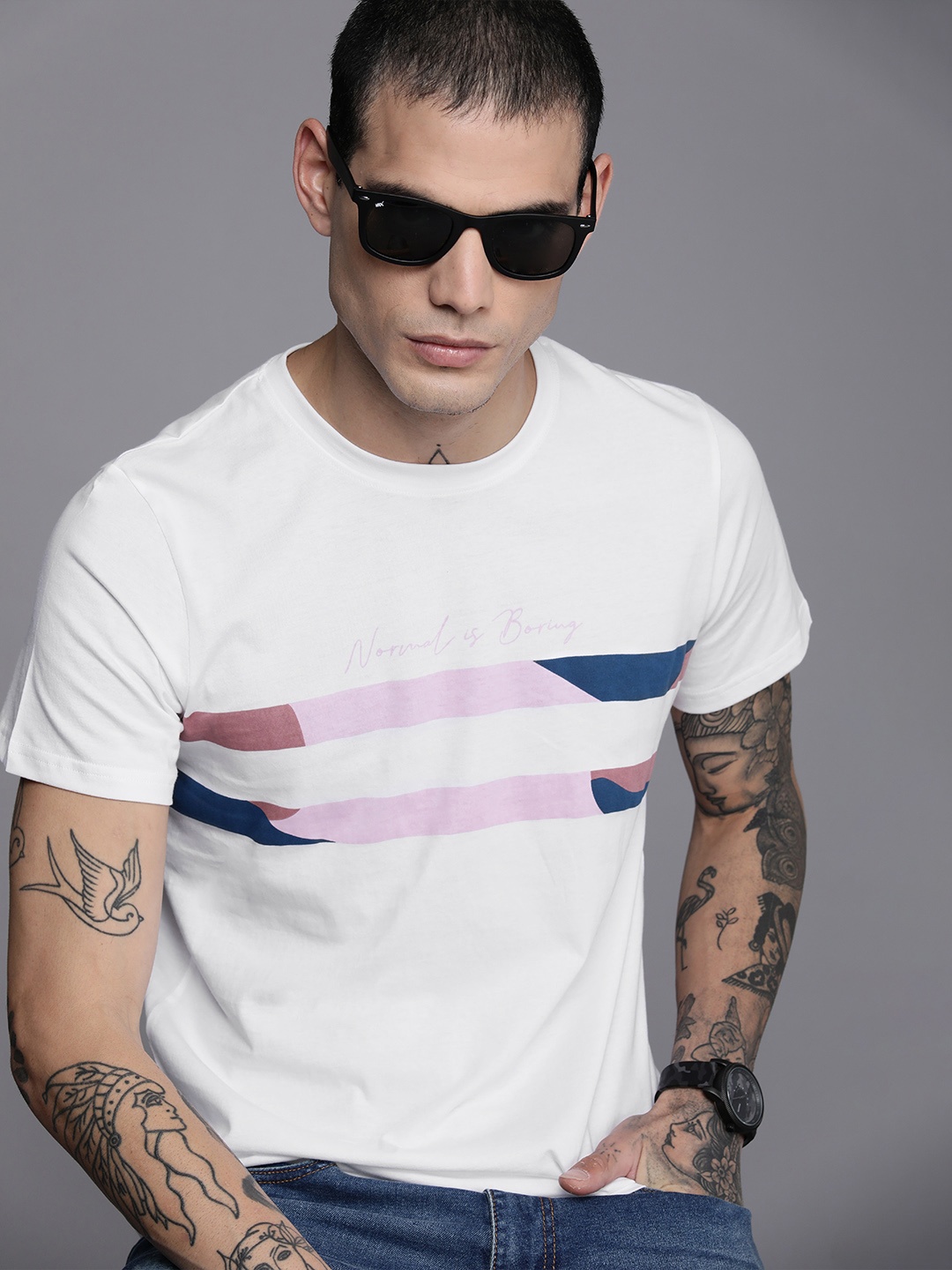 

WROGN Men White & Pink Striped Pure Cotton Slim Fit T-shirt