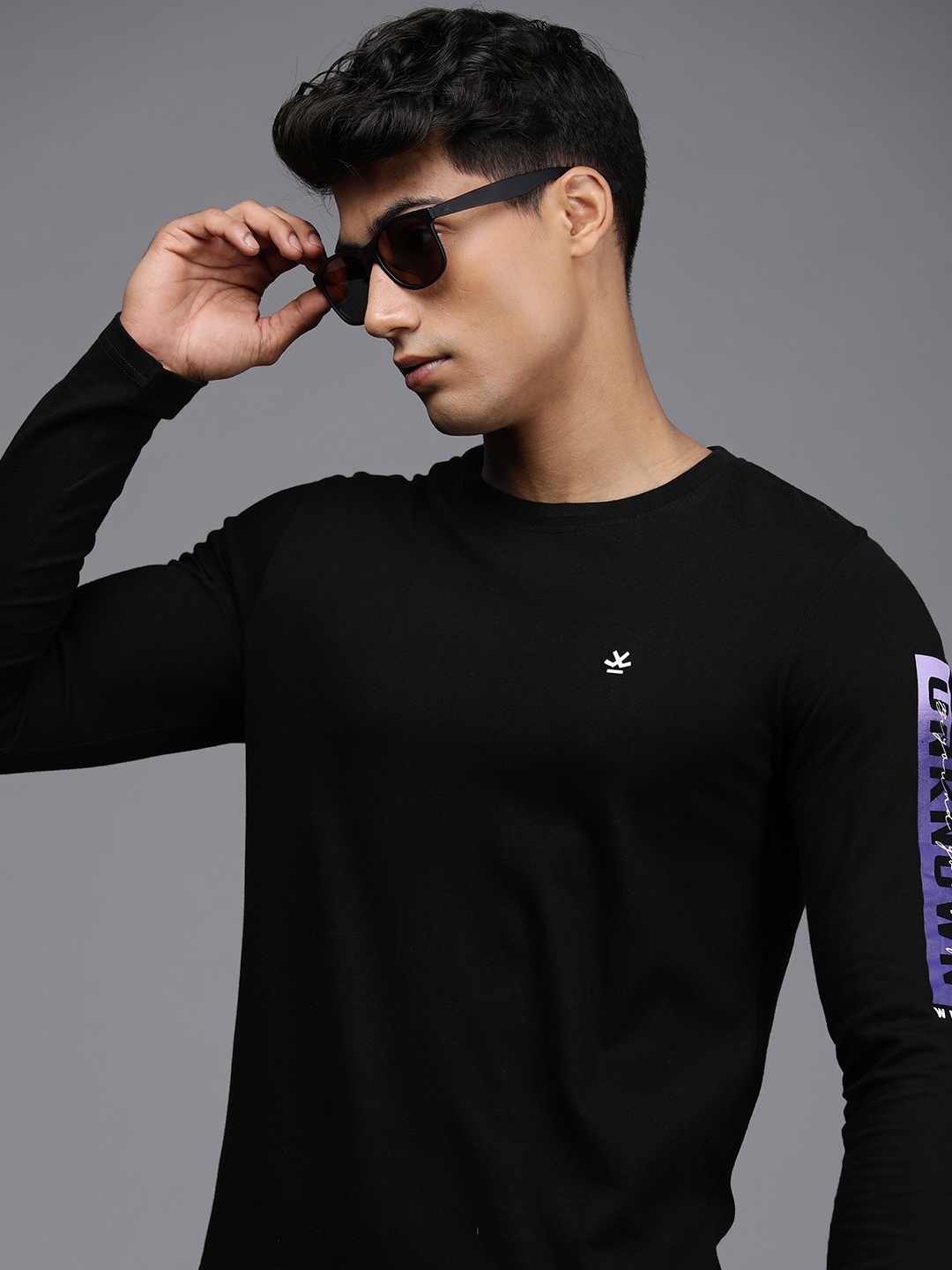 

WROGN Men Black Typography Printed Full Sleeves Casual T-shirt
