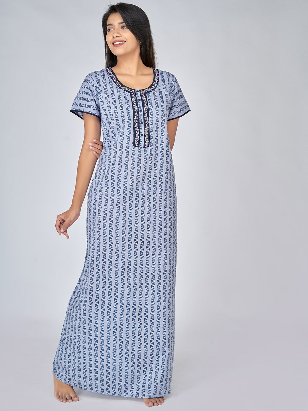 

Maybell Women Blue Floral Printed Pure Cotton Maxi Nightdress