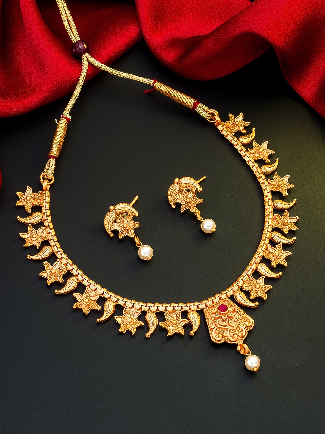 

aadita Gold-Toned Pink & White Stone-Studded & Beaded Meenakari Jewellery Set, Tan
