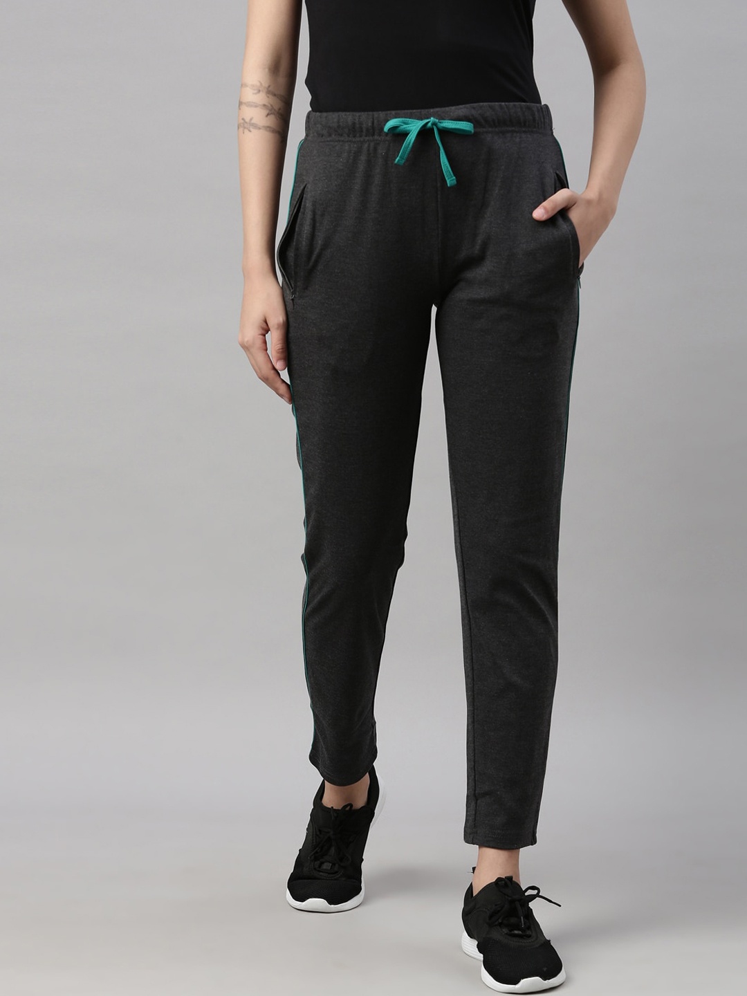 

GOLDSTROMS Women Charcoal-Grey Solid Relaxed-Fit Cotton Track Pants