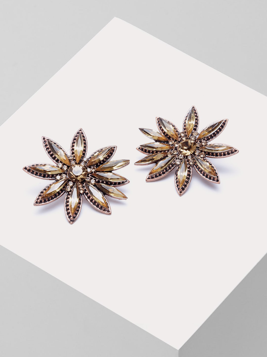 

AVANT-GARDE PARIS Copper-Toned Floral Studs Earrings