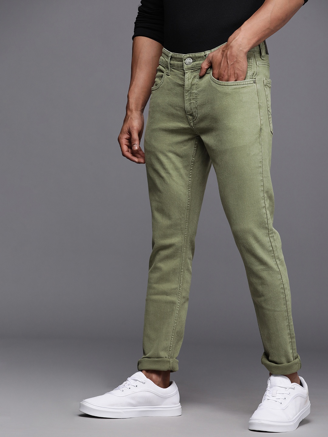 

WROGN Men Green Solid Mid-Rise Stretchable Jeans, Olive