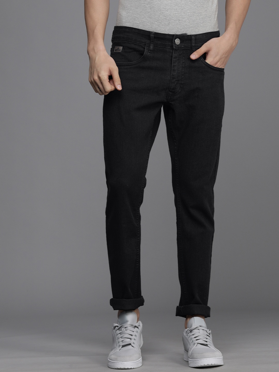 

WROGN Men Black Slim Fit Mid-Rise Clean Look Stretchable Jeans