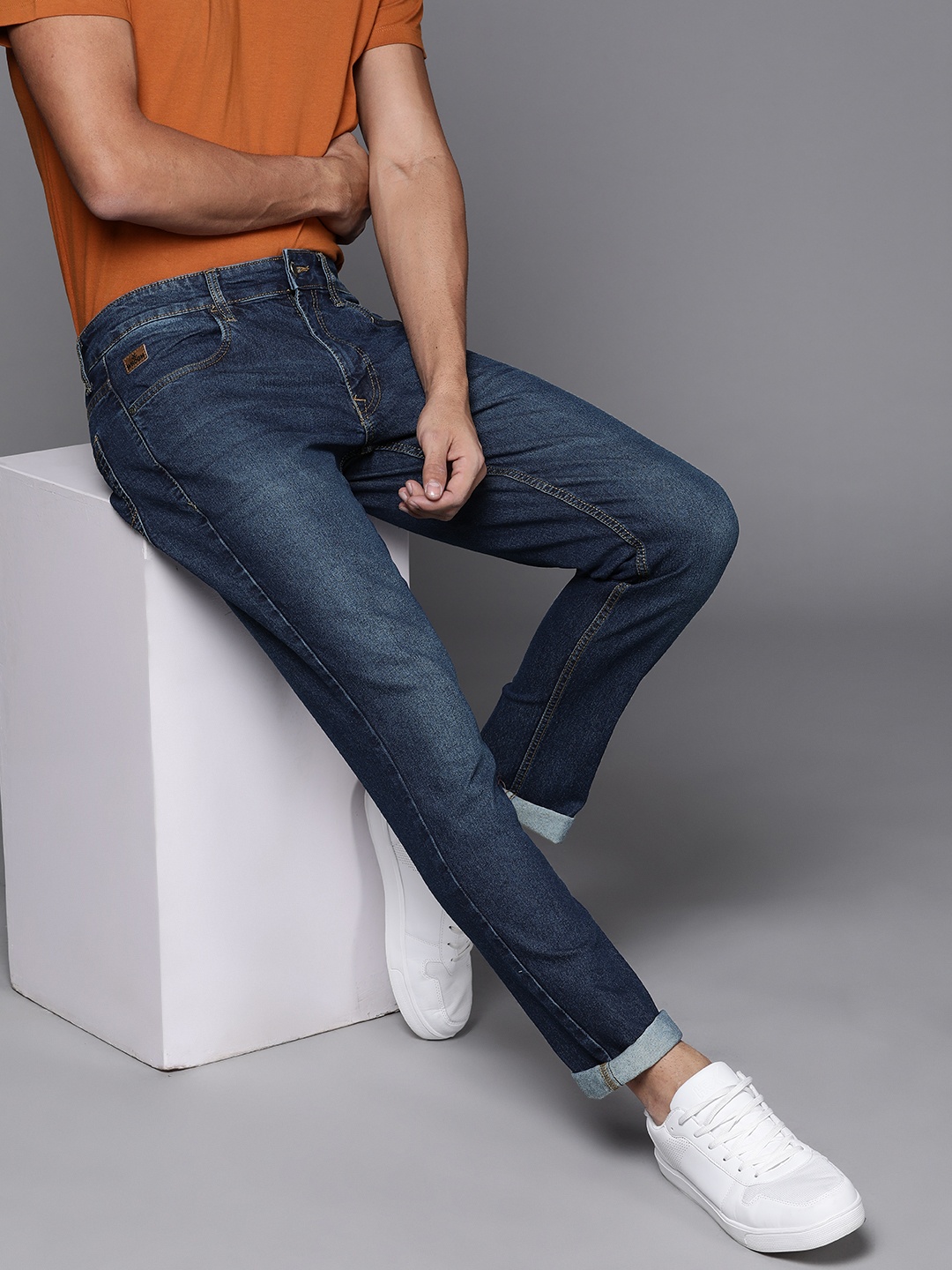 

WROGN Men Navy Blue Slim Fit Light Fade Stretchable Jeans
