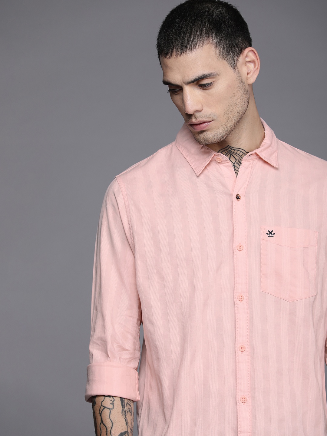 

WROGN Men Peach-Coloured Self Design Slim Fit Pure Cotton Casual Shirt