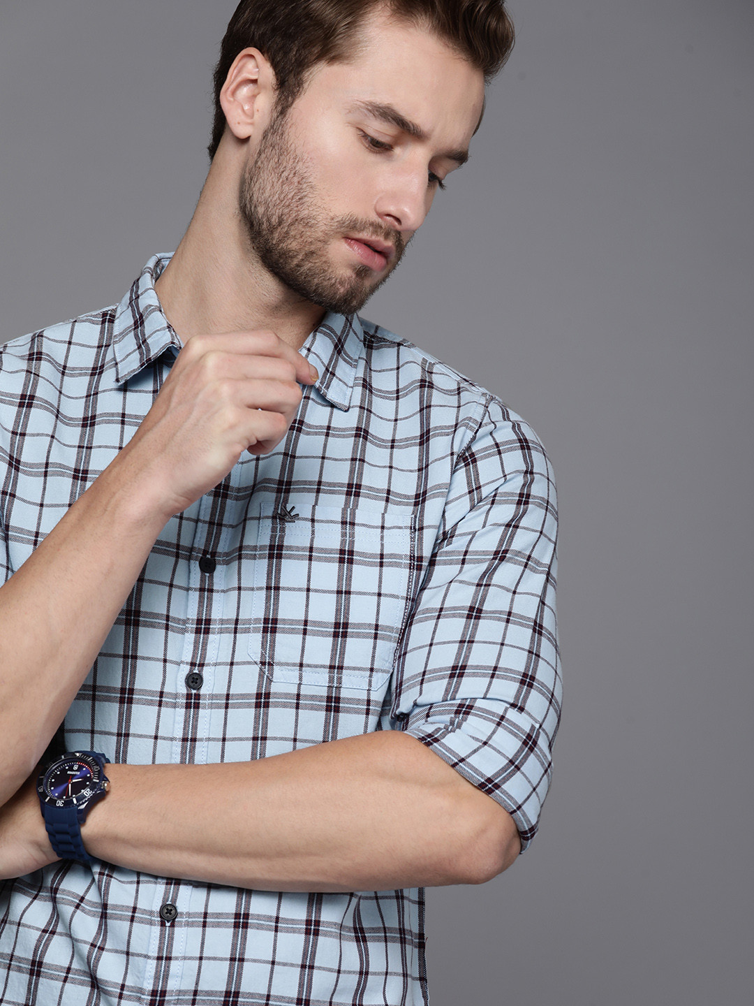 

WROGN Men Blue & Black Slim Fit Checked Pure Cotton Casual Shirt