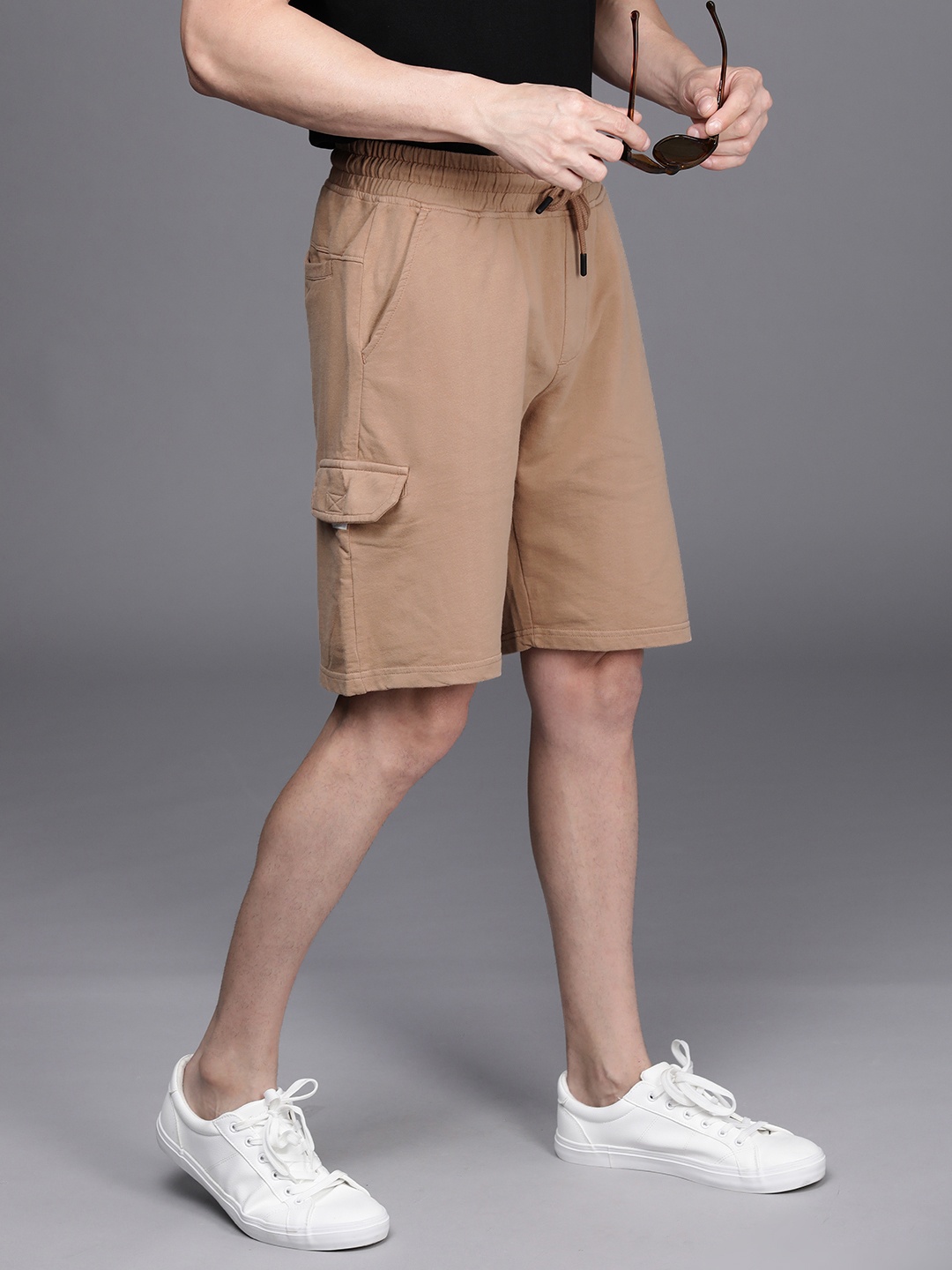 

WROGN Men Beige Slim Fit Shorts