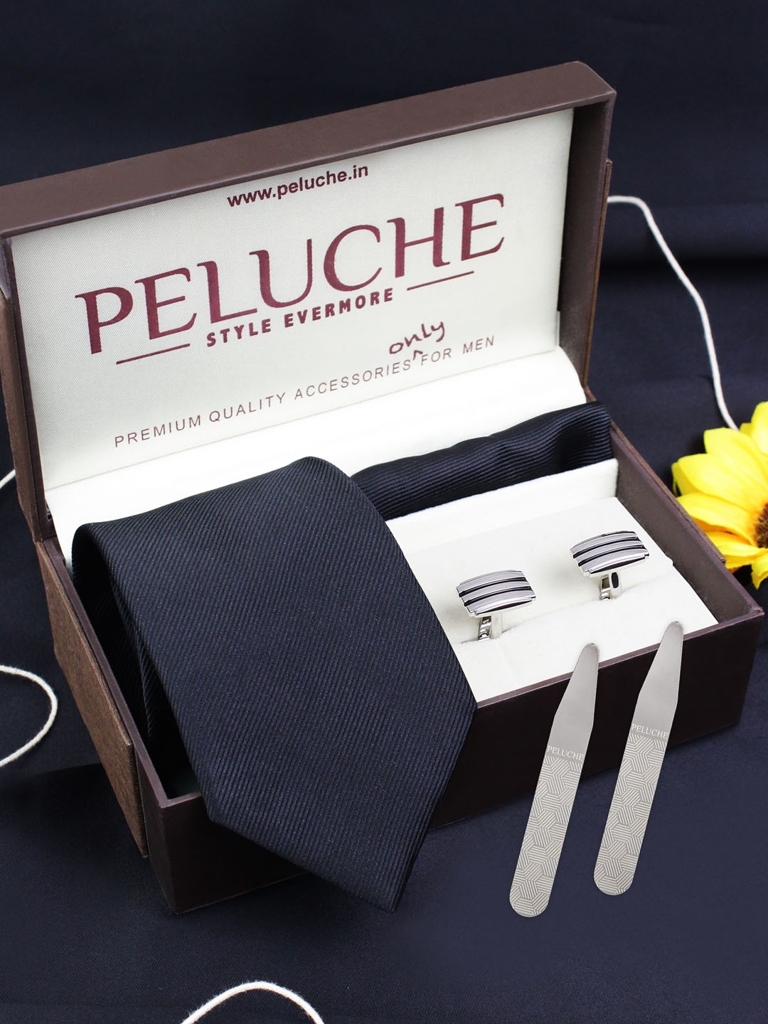 

PELUCHE Silver-Toned & Black Solid Pure Cotton Accessory Gift Set