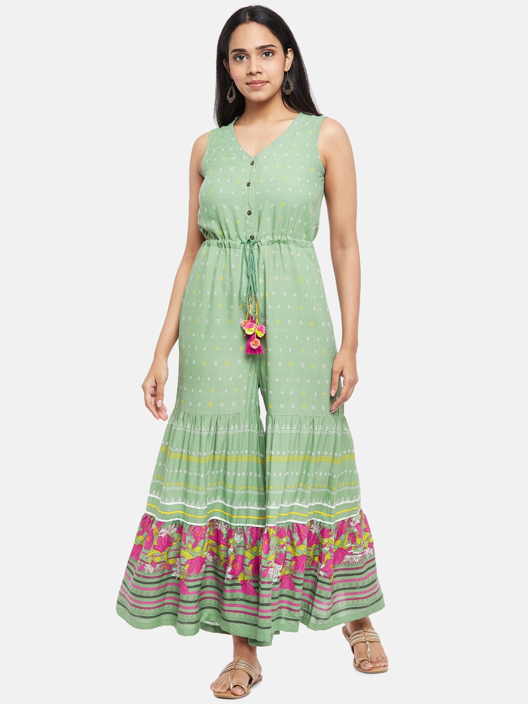 

AKKRITI BY PANTALOONS Green Printed Basic Jumpsuit