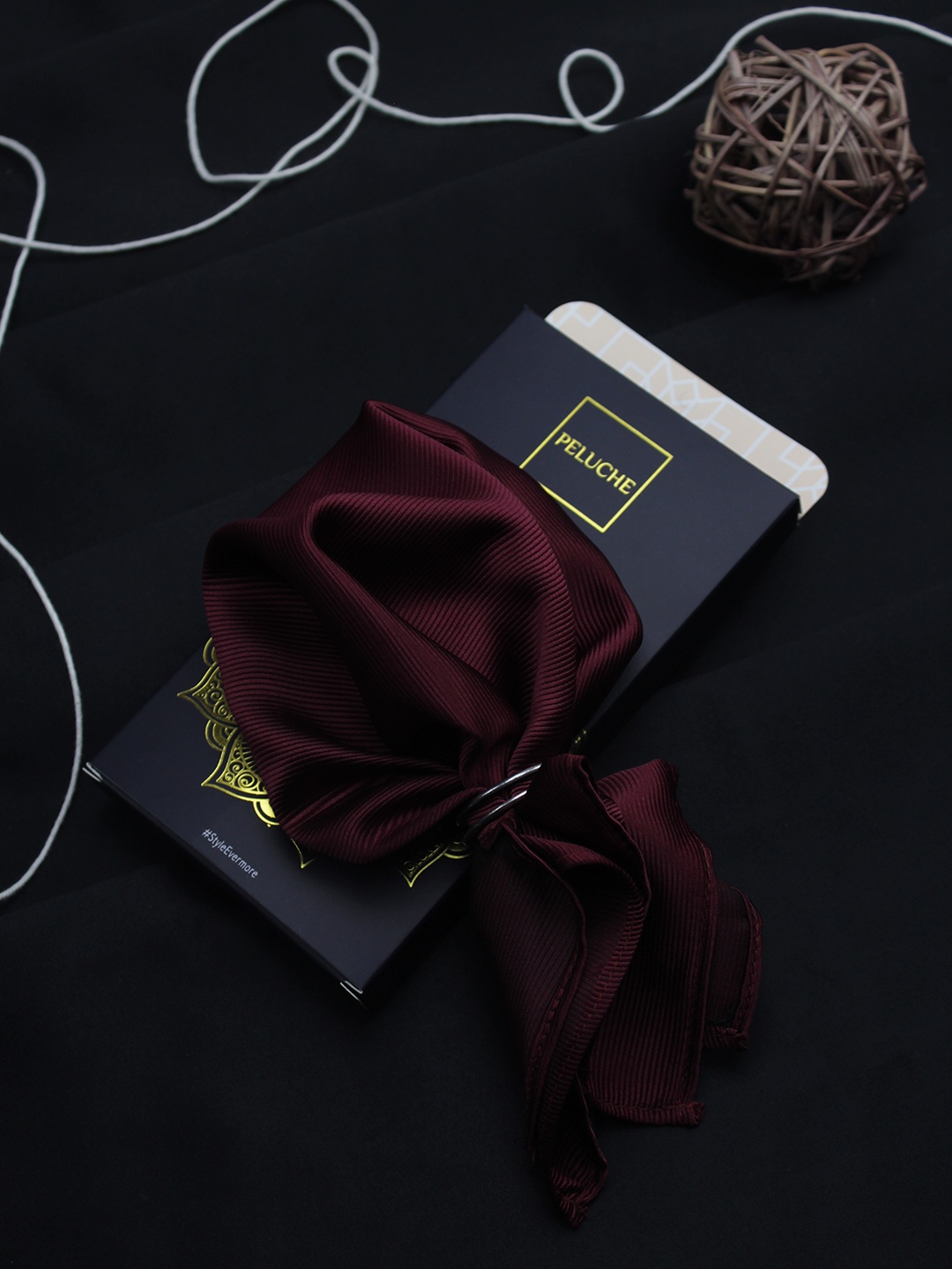 

PELUCHE Men Maroon Solid Pure Cotton Pocket Square