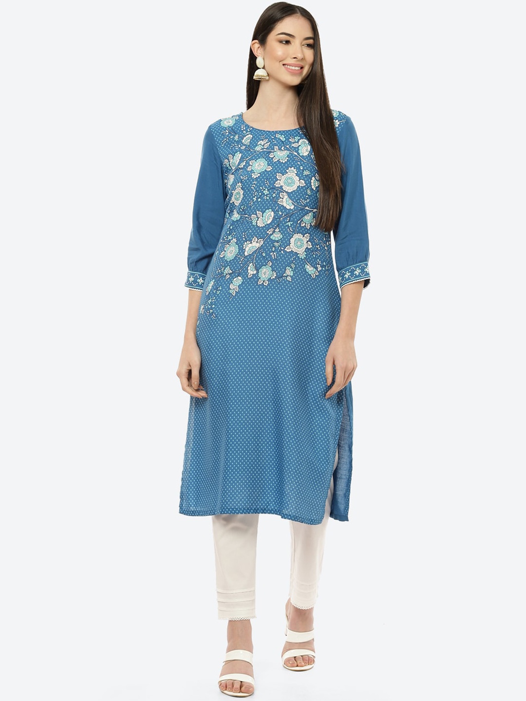 

Rangriti Women Navy Blue Yoke Design Thread Work Kurta