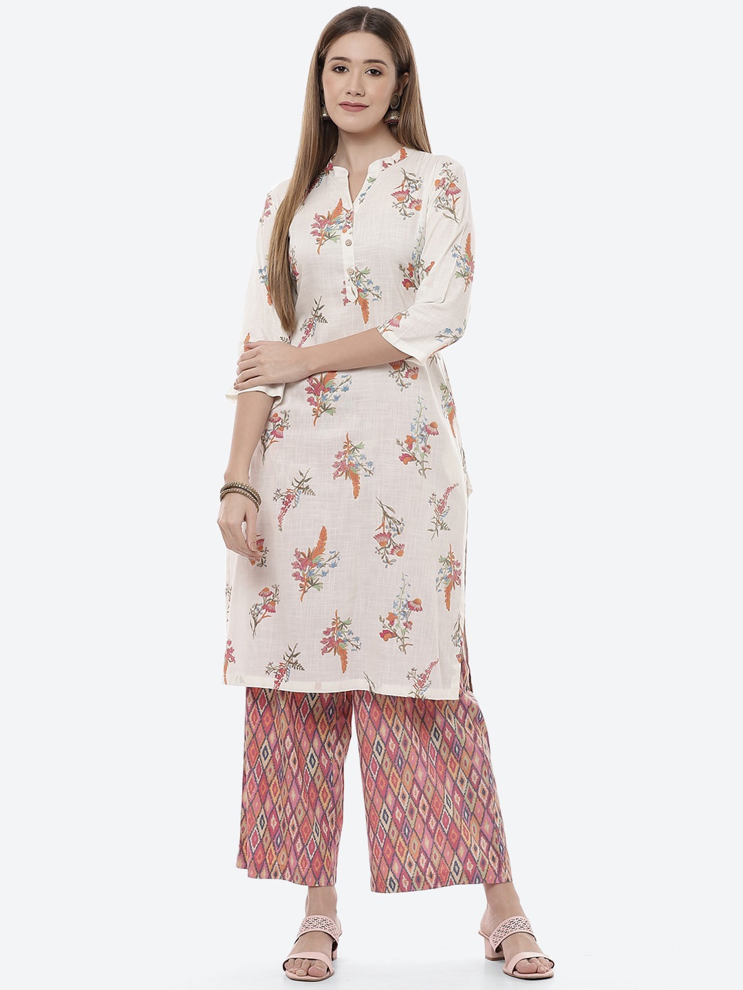 

Rangriti Women White Floral Printed Kurta with Palazzos