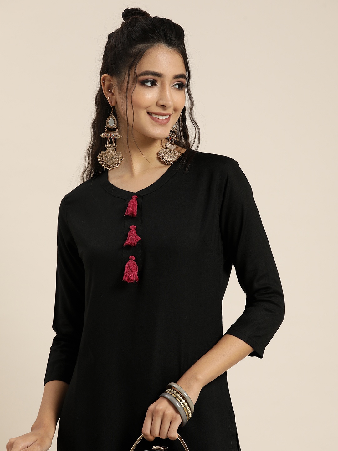 

Sangria Women Black & Red Solid Kurta with Printed Salwar
