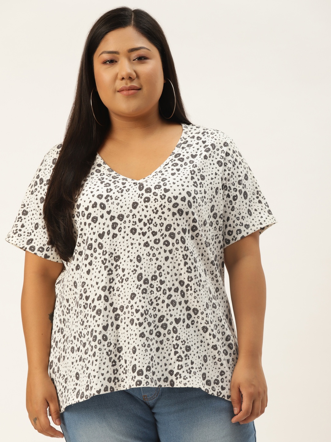 

Rute Women Black & White Printed Pure Cotton Plus Size T-shirt
