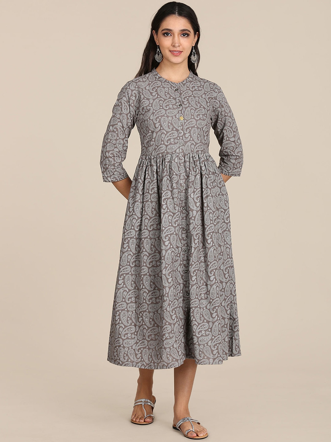 

Karigari Women Grey Floral Midi Dress