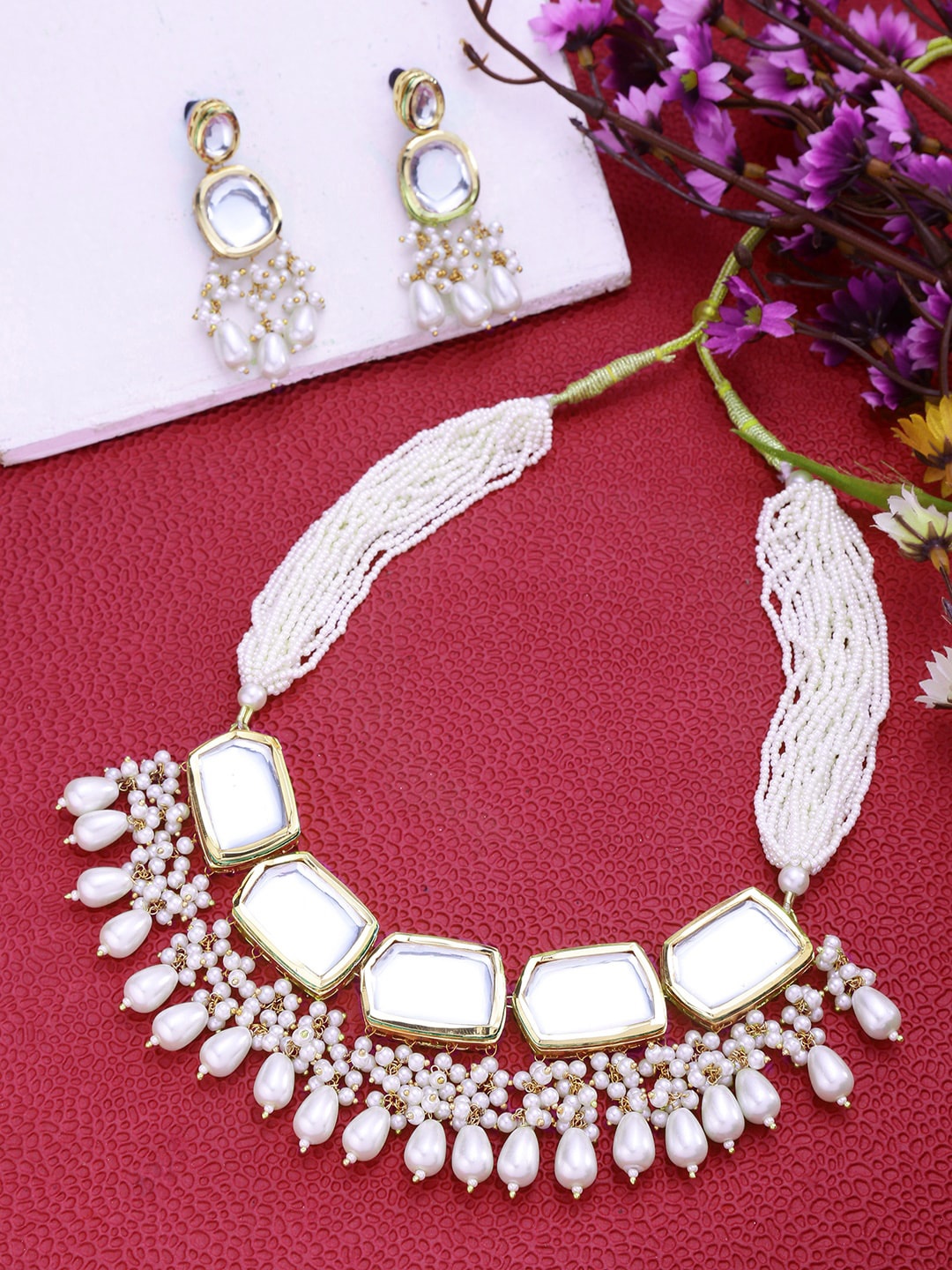 

Yellow Chimes Women Gold-Plated White Kundan Studded Beads Jewellery Set