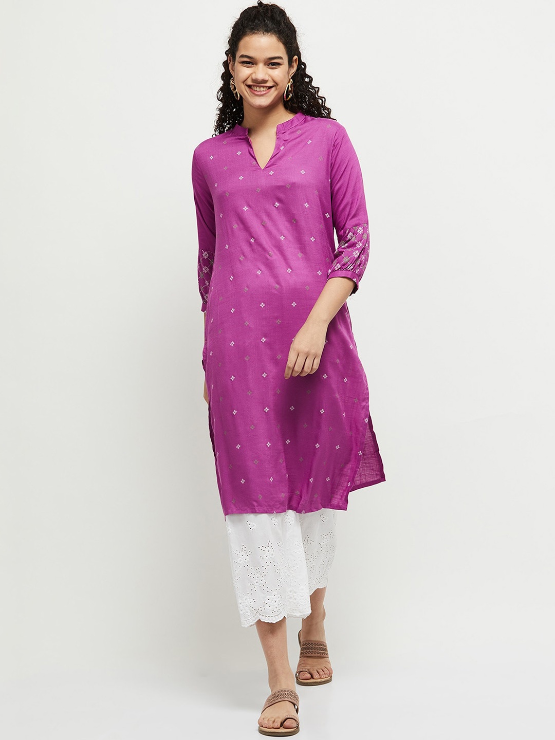 

max Women Magenta Geometric Embroidered Kurta