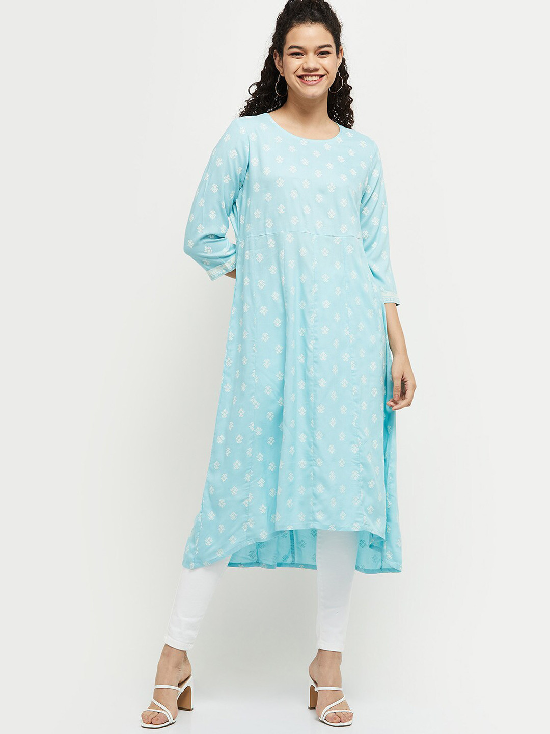 

max Women Blue Geometric Thread Work Kurta