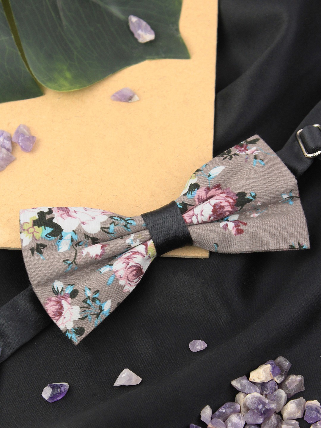

PELUCHE Men Brown & Pink Printed Bow Tie