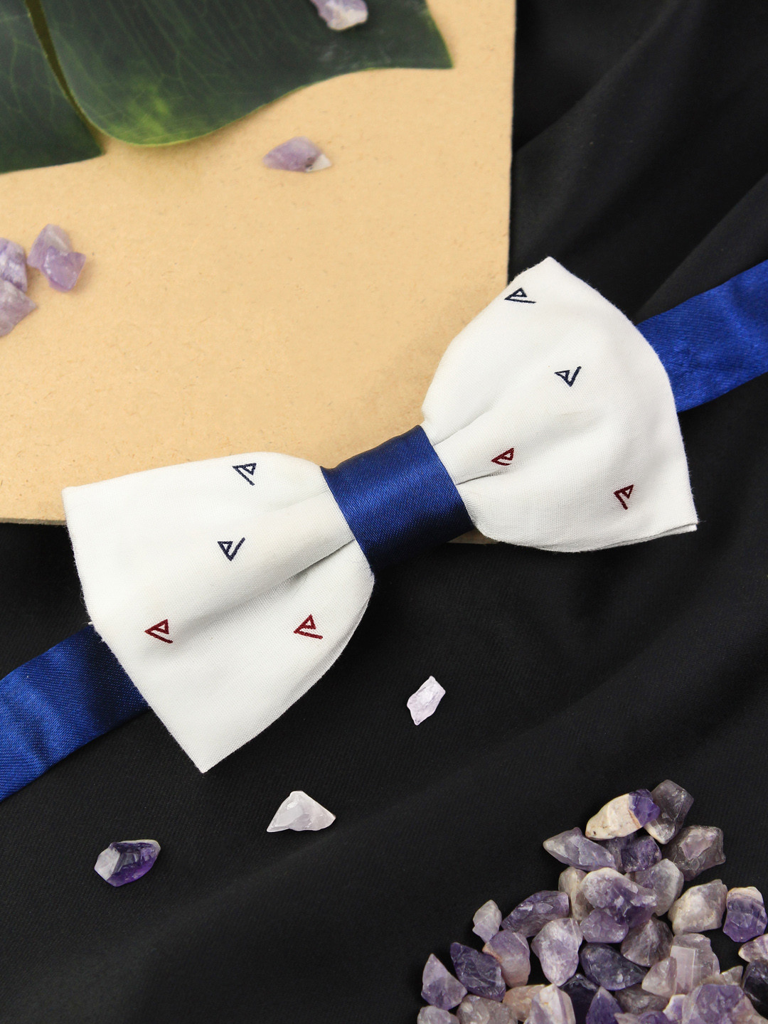 

PELUCHE Men White & Blue Printed Bow Tie