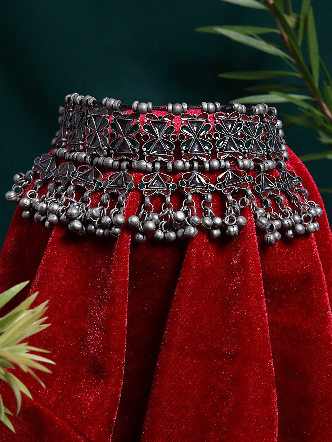 

Moedbuille Women Silver-Toned Meenakari Oxidised Choker Necklace
