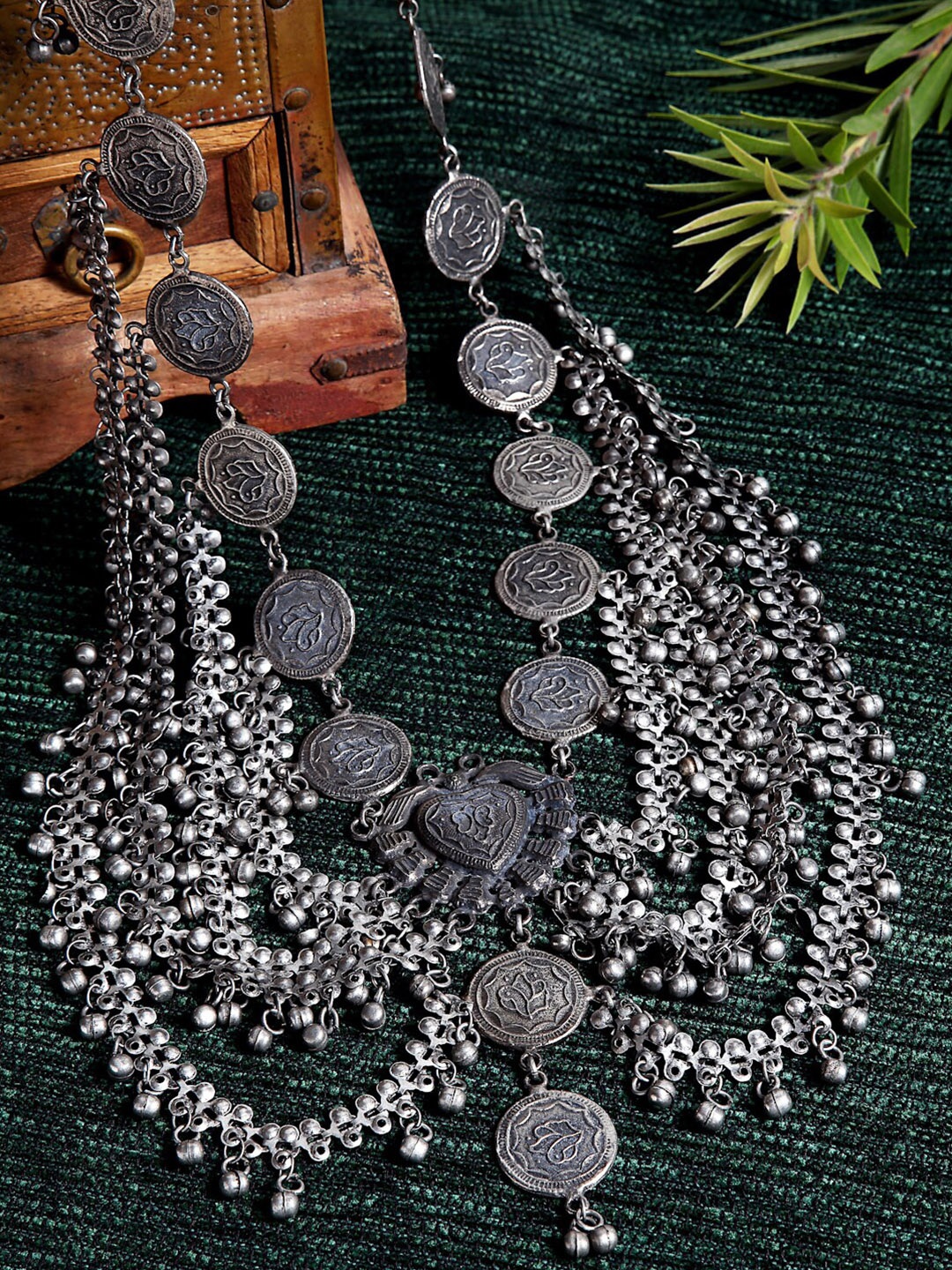 

Moedbuille Gunmetal-Toned Brass Silver-Plated Tribal Necklace, Metallic
