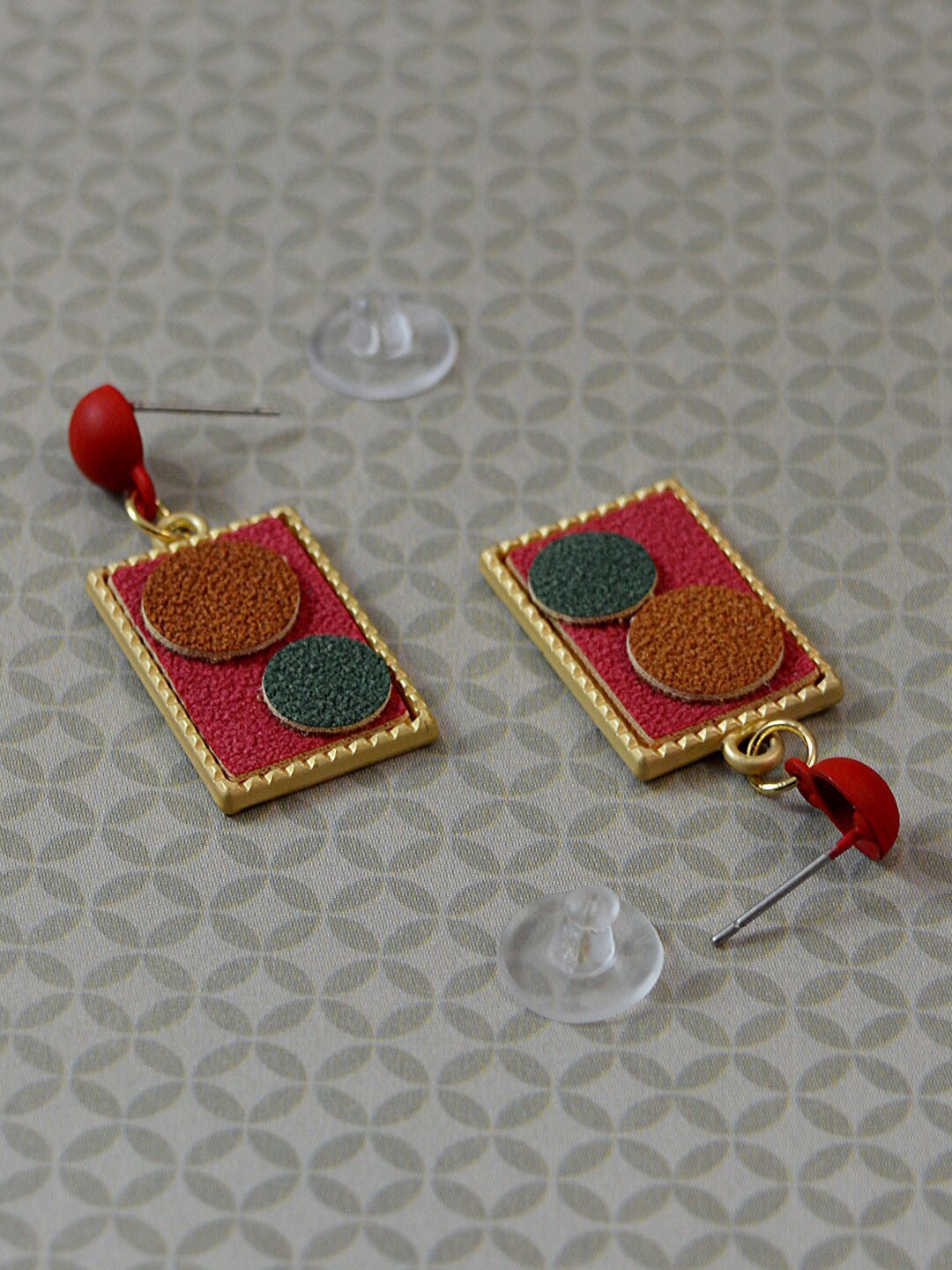 

SARAH Red Gold-Toned Geometric Drop Earrings