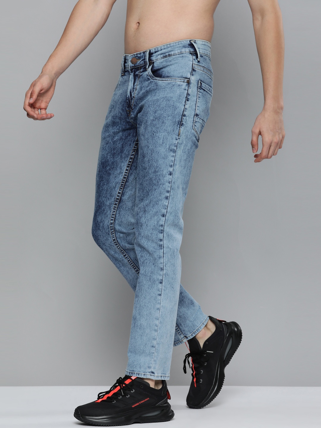 

HERE&NOW Men Blue Regular Fit Heavy Fade Stretchable Jeans