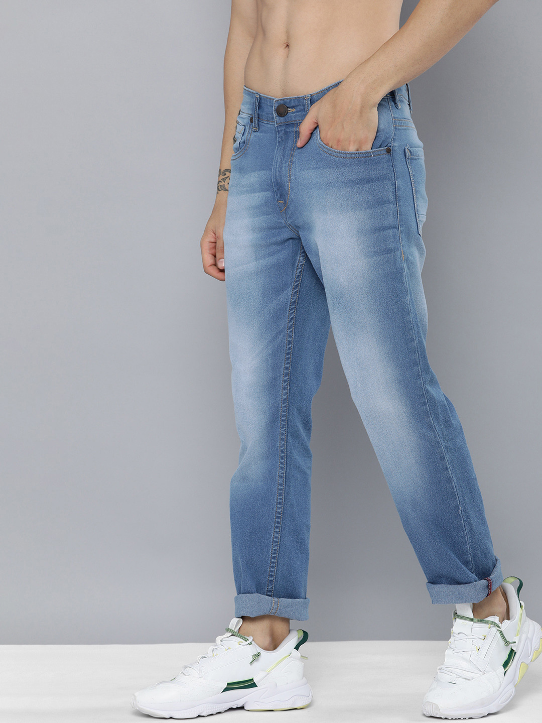 

HERE&NOW Men Blue Light Fade Stretchable Jeans