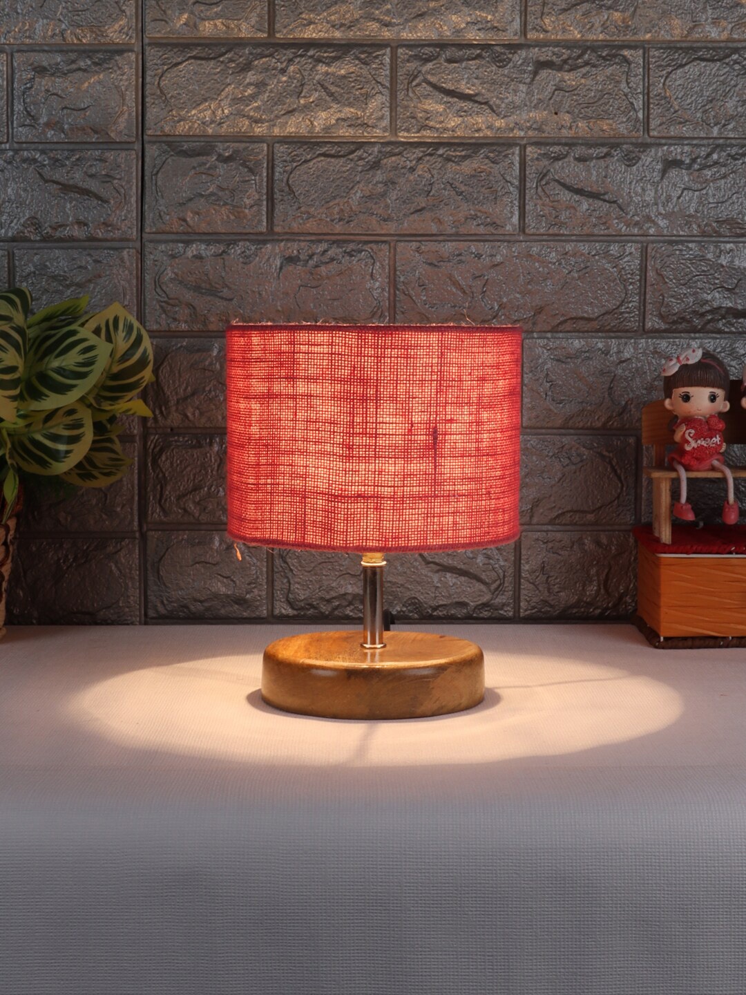 

Devansh Pink & Beige Wooden Table Lamp with Jute Shade