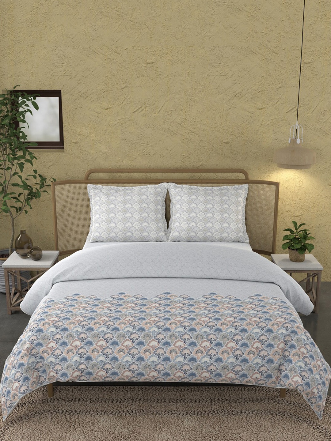 

Trident Blue Set of 4 Ethnic Motifs AC Room 150 GSM Double Bed Comforter