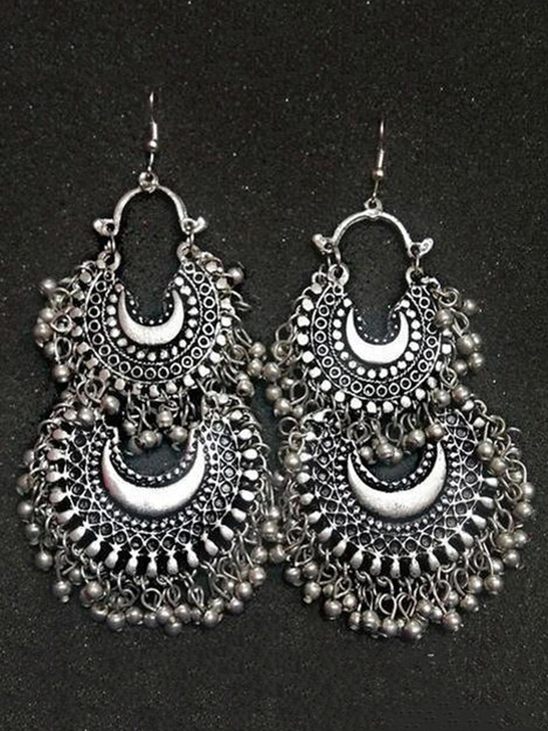 

Vembley Set of 2 Silver-Plated Contemporary Drop Earrings